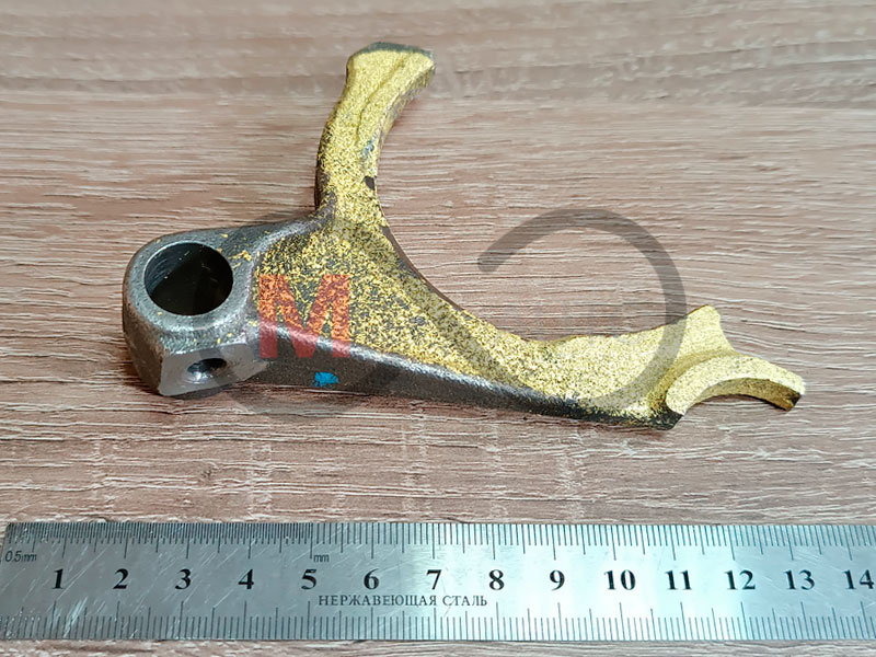 Вилка КПП включения 5-й передачи ВАЗ 2107, НИВА 2121-2123. Код