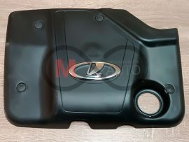 Крышка двигателя (экран)  ВАЗ 2110-2115 8 кл., 1.6л с хромированой эмблемой