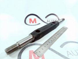 Ось рычага верхнего ВАЗ 2121 в сборе