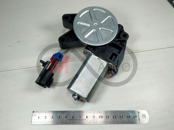 Мотор стеклоподъемника ВАЗ 1117 -1119, 2123 правый (1118-6104008)